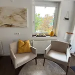 アパート Schiller Ferienwohnung, Pool, Nideggen, Eifel ニデッケン