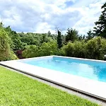 Schiller Ferienwohnung, Pool, Nideggen, Eifel * ニデッケン