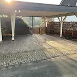 Schiller Ferienwohnung, Pool, Nideggen, Eifel アパート ニデッケン