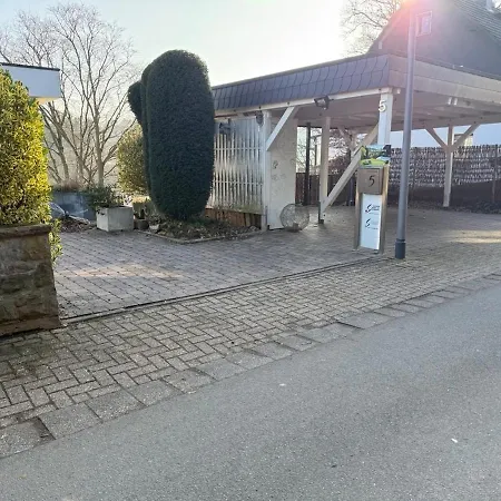 דירה Schiller Ferienwohnung, Pool, Nideggen, Eifel *