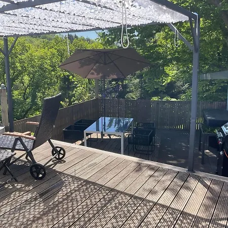 Schiller Ferienwohnung, Pool, Nideggen, Eifel דירה