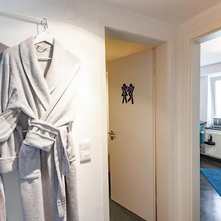 דירה Schiller Ferienwohnung, Pool, Nideggen, Eifel *
