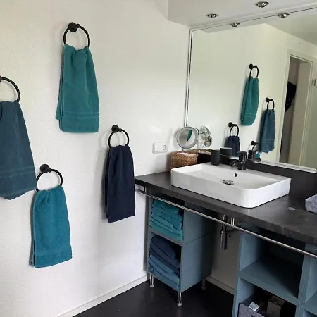 Schiller Ferienwohnung, Pool, Nideggen, Eifel דירה *