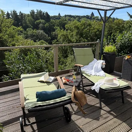 Schiller Ferienwohnung, Pool, Nideggen, Eifel * נידגן