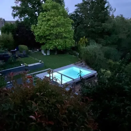 Schiller Ferienwohnung, Pool, Nideggen, Eifel Apartmán *