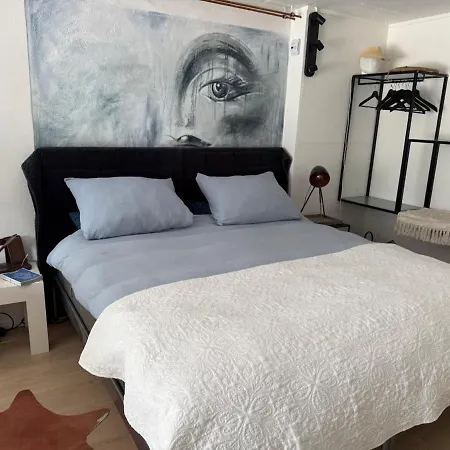 דירה Schiller Ferienwohnung, Pool, Nideggen, Eifel *