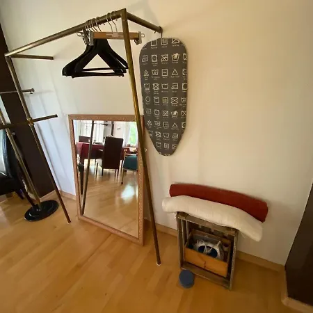 דירה Schiller Ferienwohnung, Pool, Nideggen, Eifel