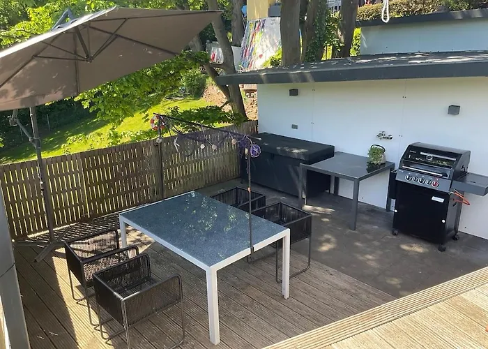 Schiller Ferienwohnung, Pool, Nideggen, Eifel Nideggen