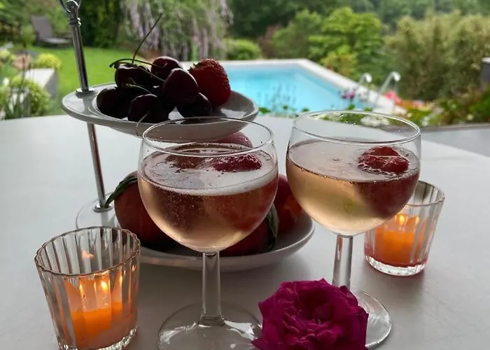 Schiller Ferienwohnung, Pool, Nideggen, Eifel Apartmán Nideggen