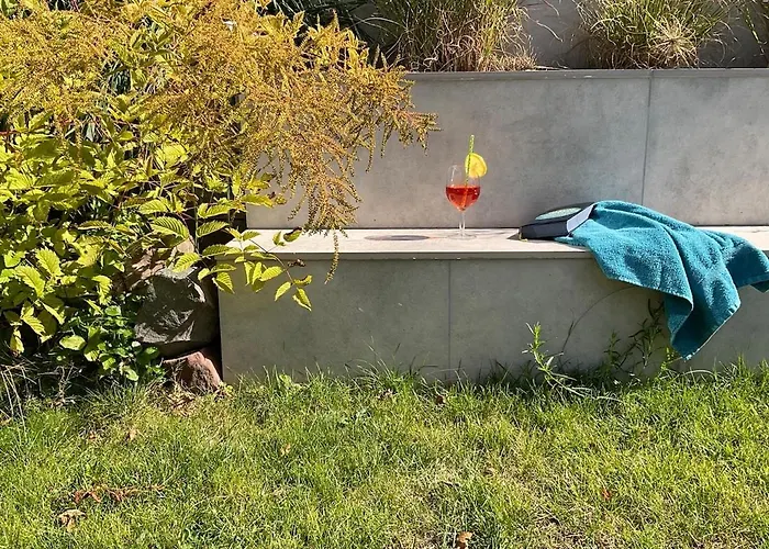 Schiller Ferienwohnung, Pool, Nideggen, Eifel *