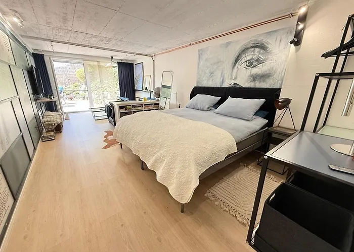 Schiller Ferienwohnung, Pool, Nideggen, Eifel Nideggen