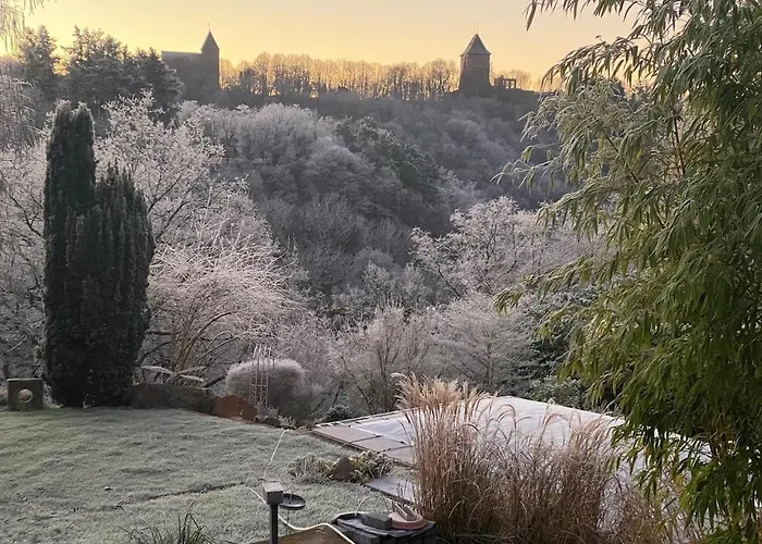 Schiller Ferienwohnung, Pool, Nideggen, Eifel *