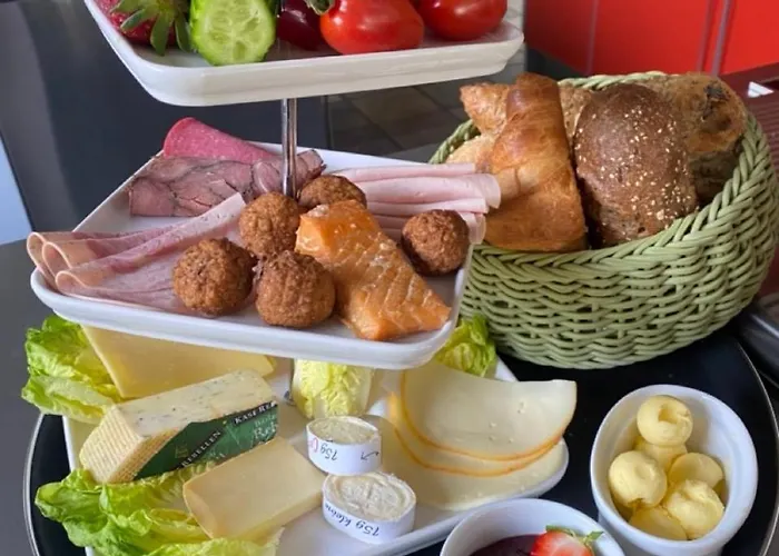 Schiller Ferienwohnung, Pool, Nideggen, Eifel Apartmán Nideggen